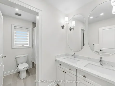 122 Scarlet Way Bradford West Gwillimbury ON L3Z 4J2