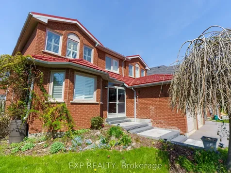 142 Savage Road Newmarket ON L3X 1R3