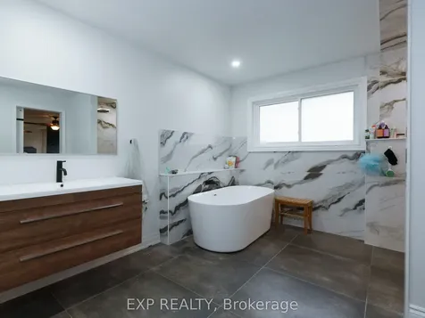 142 Savage Road Newmarket ON L3X 1R3
