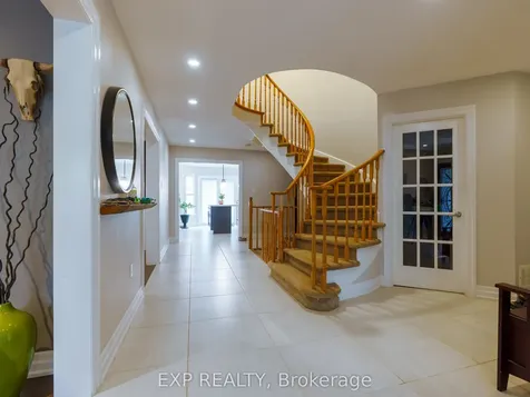 142 Savage Road Newmarket ON L3X 1R3