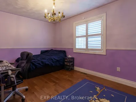 142 Savage Road Newmarket ON L3X 1R3