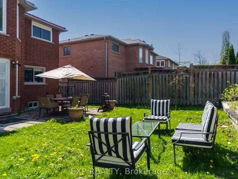 142 Savage Road Newmarket ON L3X 1R3