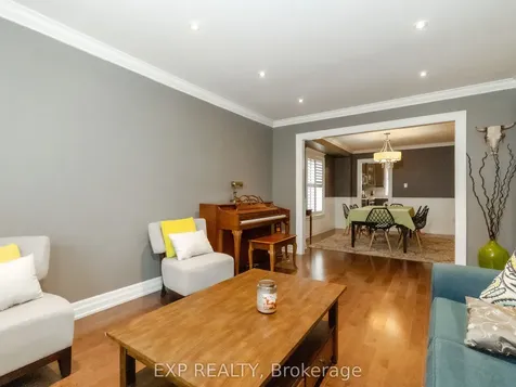 142 Savage Road Newmarket ON L3X 1R3