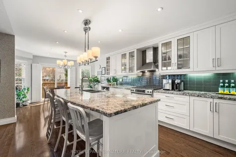 59 Edenbridge Drive Vaughan ON L4J 7V3