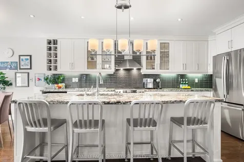 59 Edenbridge Drive Vaughan ON L4J 7V3