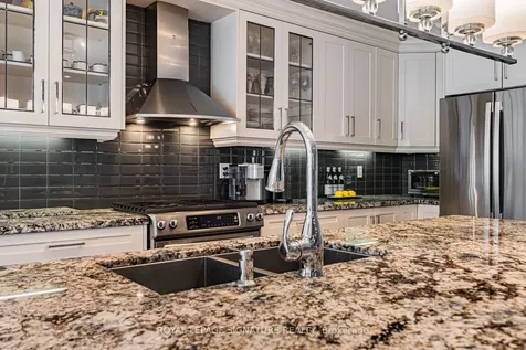 59 Edenbridge Drive Vaughan ON L4J 7V3