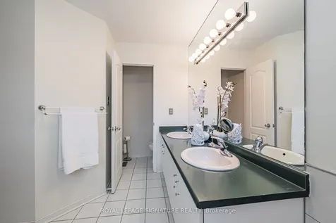 59 Edenbridge Drive Vaughan ON L4J 7V3