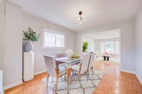 90 Olivewood Drive Markham ON L3S 3E2