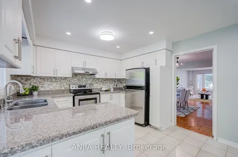 90 Olivewood Drive Markham ON L3S 3E2