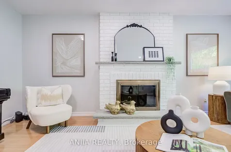 90 Olivewood Drive Markham ON L3S 3E2