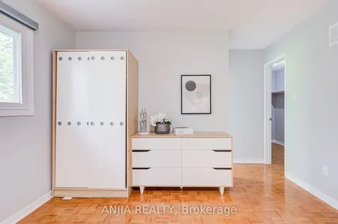 90 Olivewood Drive Markham ON L3S 3E2