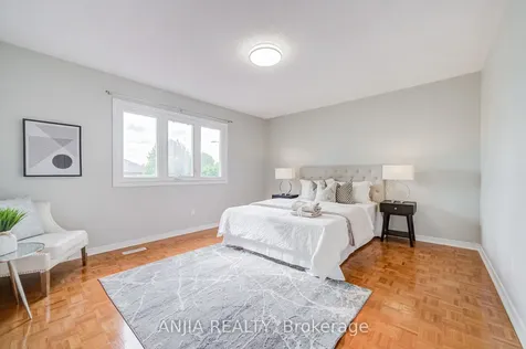 90 Olivewood Drive Markham ON L3S 3E2