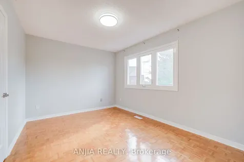 90 Olivewood Drive Markham ON L3S 3E2