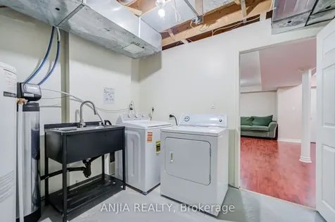 90 Olivewood Drive Markham ON L3S 3E2