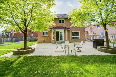90 Olivewood Drive Markham ON L3S 3E2