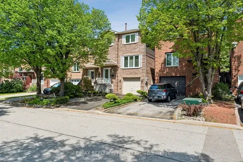 102 Swinton Crescent Vaughan ON L4J 3V5