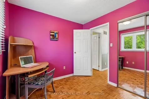 102 Swinton Crescent Vaughan ON L4J 3V5