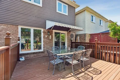102 Swinton Crescent Vaughan ON L4J 3V5