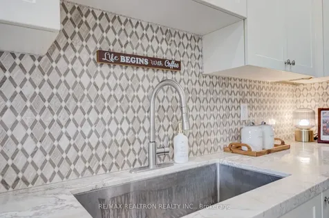 44 Luisa Street Bradford West Gwillimbury ON L3Z 0P2