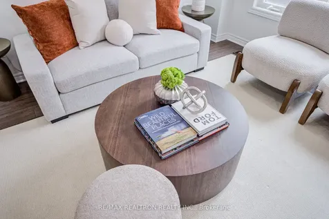 44 Luisa Street Bradford West Gwillimbury ON L3Z 0P2