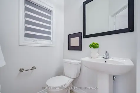 44 Luisa Street Bradford West Gwillimbury ON L3Z 0P2