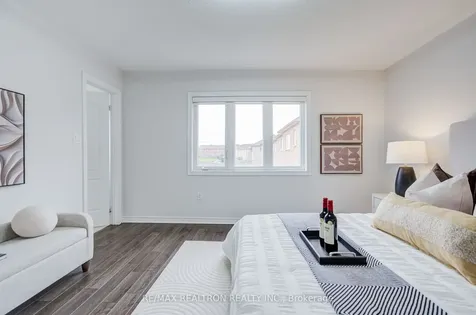 44 Luisa Street Bradford West Gwillimbury ON L3Z 0P2
