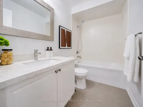 44 Luisa Street Bradford West Gwillimbury ON L3Z 0P2