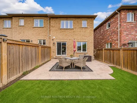 44 Luisa Street Bradford West Gwillimbury ON L3Z 0P2