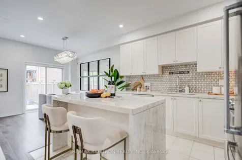 44 Luisa Street Bradford West Gwillimbury ON L3Z 0P2