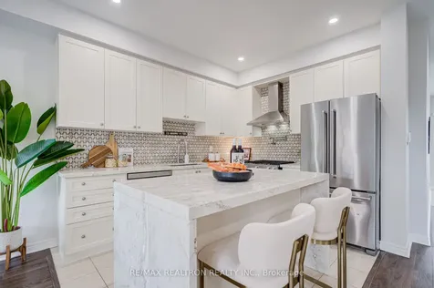 44 Luisa Street Bradford West Gwillimbury ON L3Z 0P2