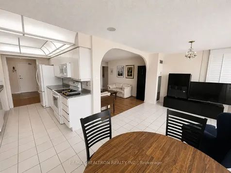 7 Townsgate Drive Vaughan ON L4J 7Z9