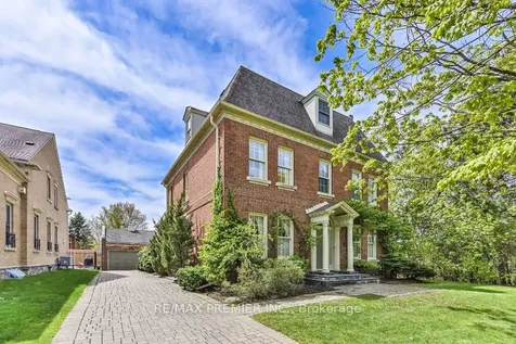25 Highgrove Crescent Richmond Hill ON L4C 7W9