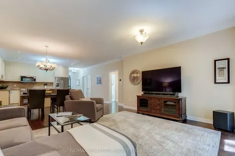 48 Fred Barnard Way Uxbridge ON L9P 0B9