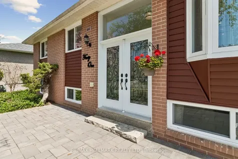 41 Aurora Heights Drive Aurora ON L4G 2W6