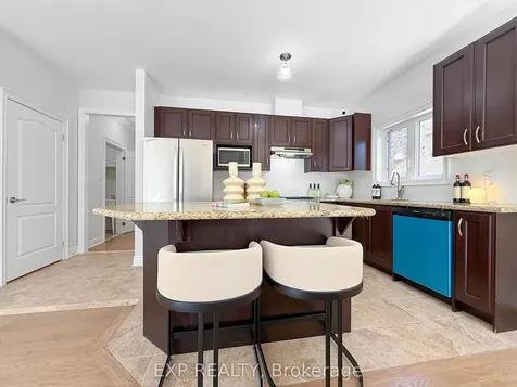 1082 Bob Scott Court Newmarket ON L3X 3L7