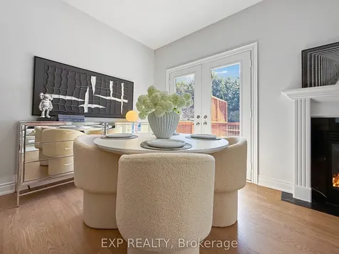 1082 Bob Scott Court Newmarket ON L3X 3L7
