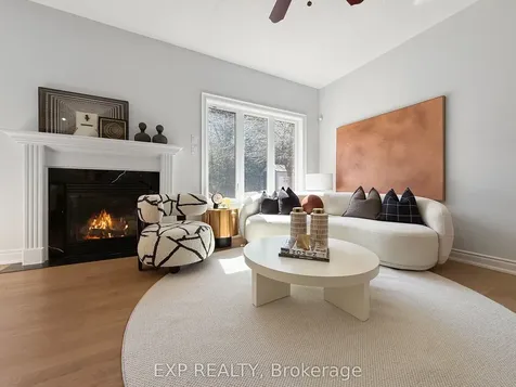 1082 Bob Scott Court Newmarket ON L3X 3L7