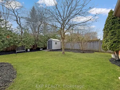 1082 Bob Scott Court Newmarket ON L3X 3L7