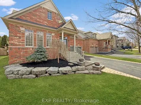 1082 Bob Scott Court Newmarket ON L3X 3L7
