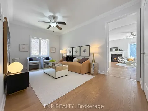 1082 Bob Scott Court Newmarket ON L3X 3L7