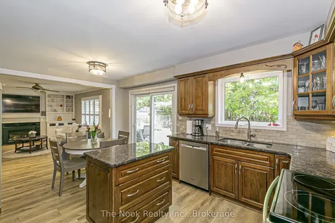 3 King Arthur's Court Markham ON L3P 3V4