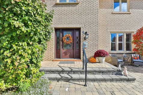 3 King Arthur's Court Markham ON L3P 3V4