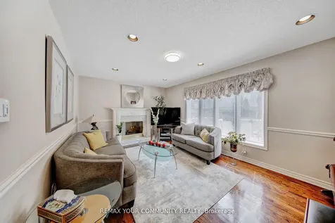 34 Leicester Road Richmond Hill ON L4B 3V5