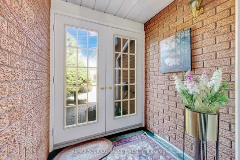 34 Leicester Road Richmond Hill ON L4B 3V5