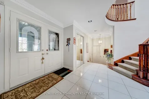 34 Leicester Road Richmond Hill ON L4B 3V5