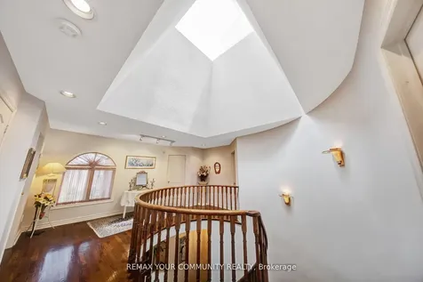 34 Leicester Road Richmond Hill ON L4B 3V5