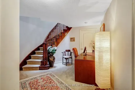 34 Leicester Road Richmond Hill ON L4B 3V5
