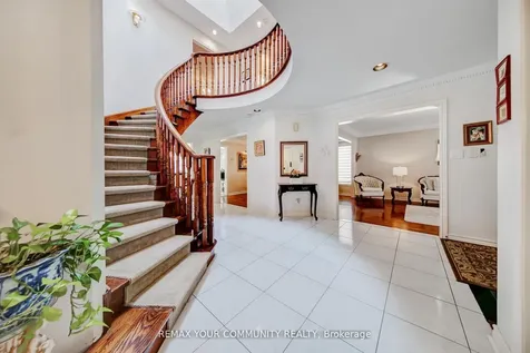 34 Leicester Road Richmond Hill ON L4B 3V5