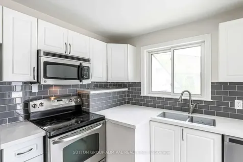 37 Newbury Drive Newmarket ON L3Y 4P9