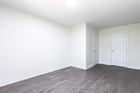 37 Newbury Drive Newmarket ON L3Y 4P9